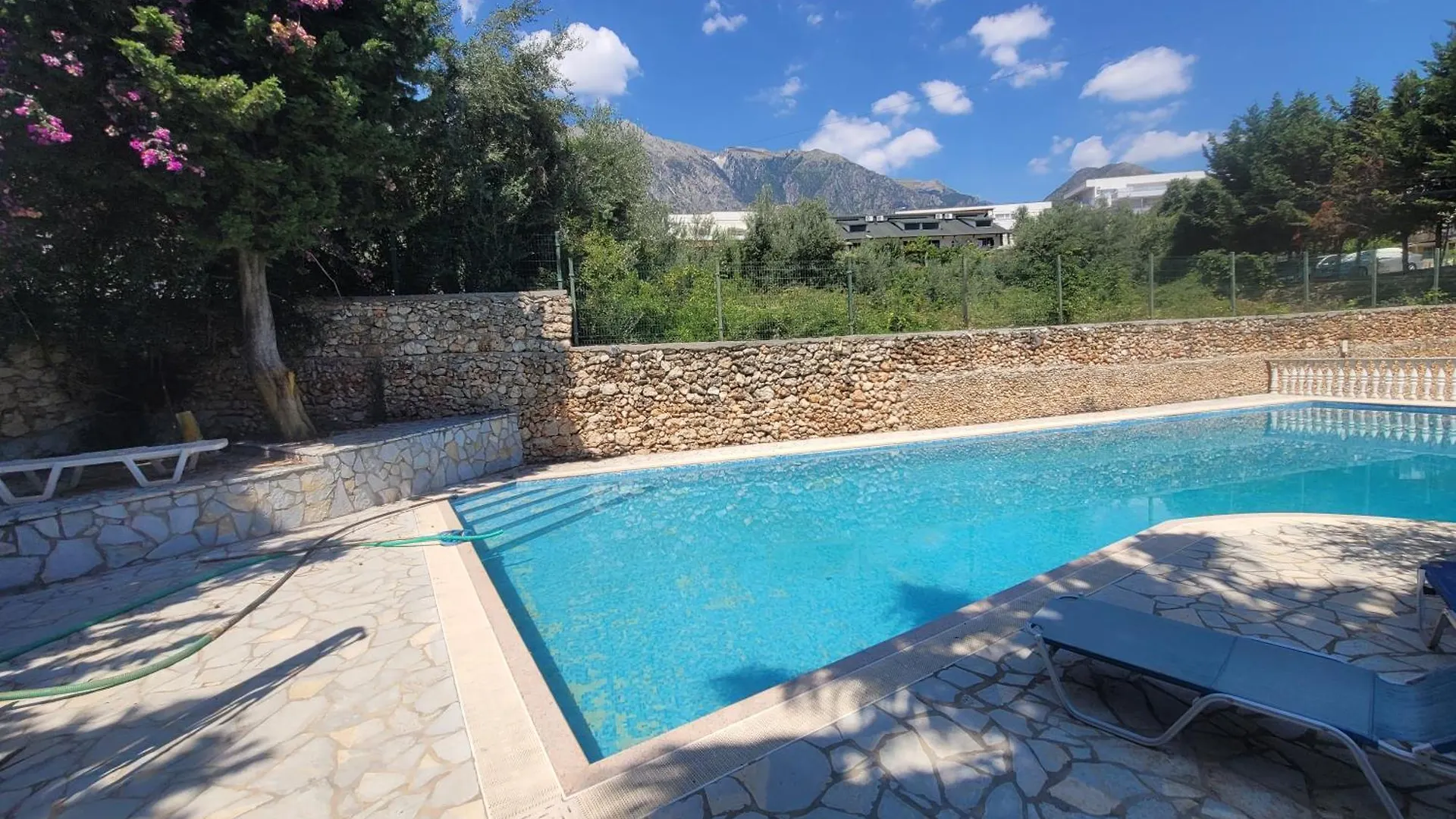 Newborn Apartment Dhermi With Pool
